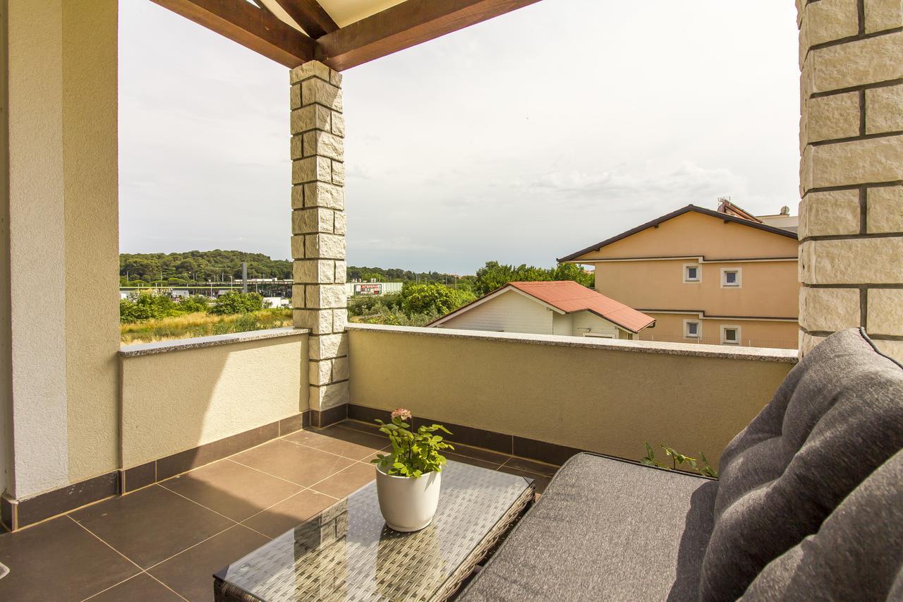 Apartman Maxim Apartment Pula Exterior photo